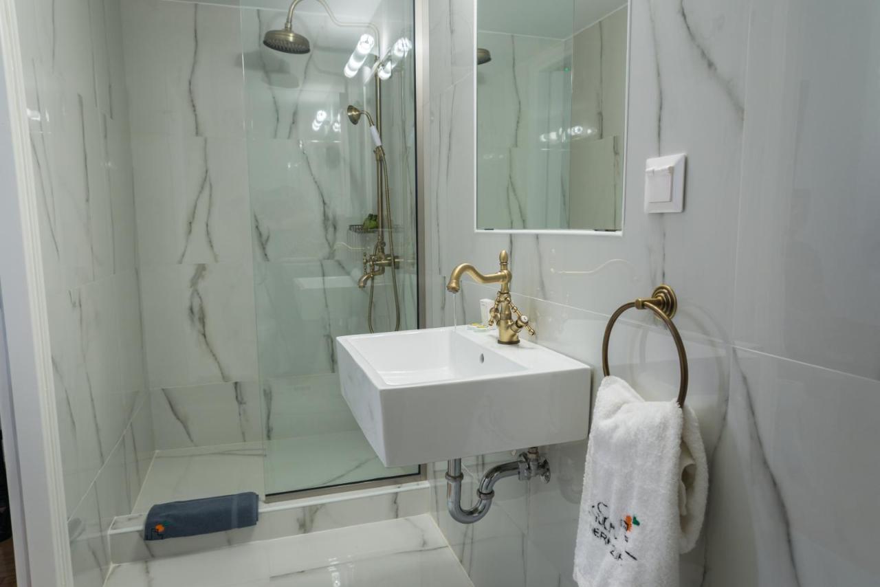 Neratzia Rooms Atenas Exterior foto